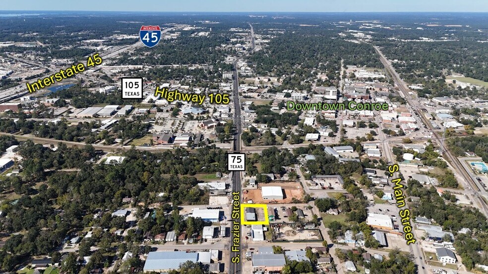 More Photos Of 200 S Frazier St, Conroe Bar For Sale