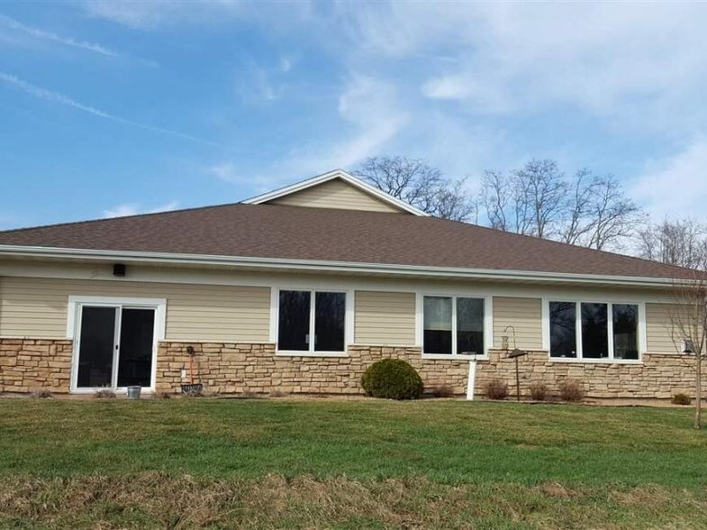 More Photos Of 151 Saint Andrews Ct, Mankato Office For Lease