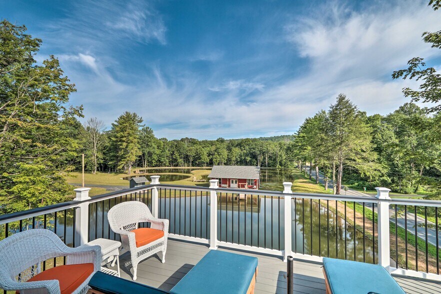 More Photos Of 279 Greenview Dr, Saylorsburg Religious Facility For Sale