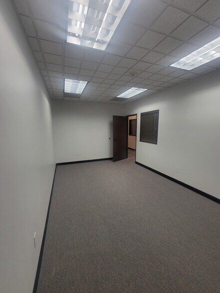 More Photos Of 1802 E G St, Ontario Office For Lease