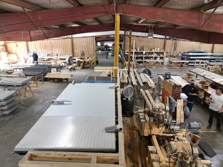 More Photos Of 5609 Azle Ave, Sansom Park Warehouse For Sale