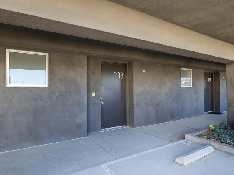 More Photos Of 215-237 California St, El Segundo Loft Creative Space For Lease