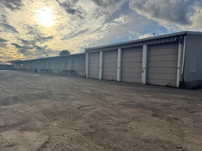 More Photos Of 2701-2815 Courtland St, Duluth Warehouse For Sale