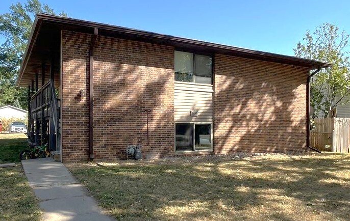 Primary Photo Of 2408 S 10th St, Lincoln Dormitory For Sale