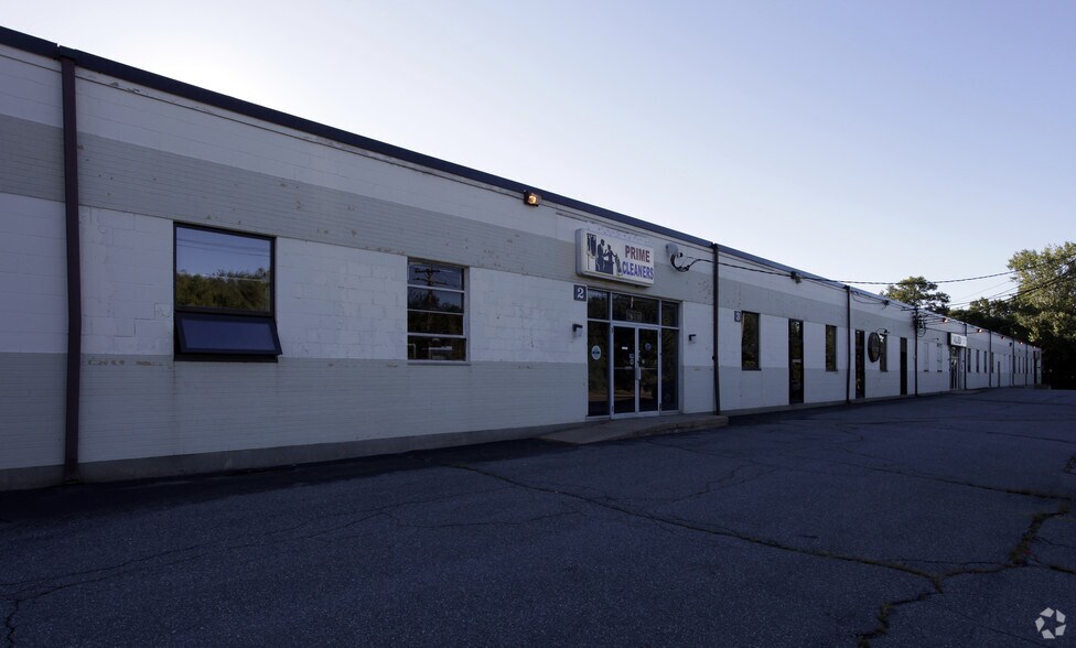 More Photos Of 1020 Turnpike St, Canton Warehouse For Lease