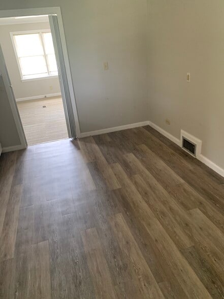 More Photos Of 1924 Warm Springs Rd, Columbus Medical For Sale