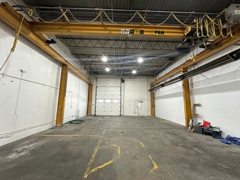 More Photos Of 4238-4258 93 St NW, Edmonton Light Manufacturing For Lease