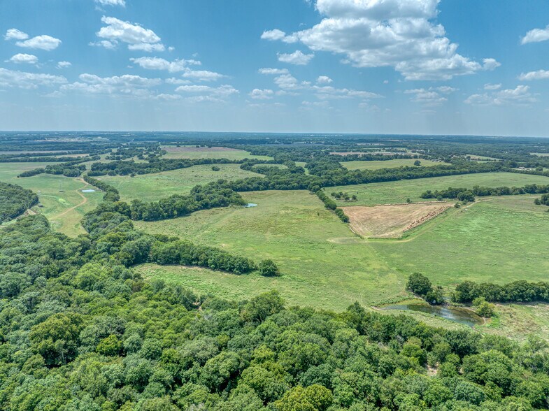 More Photos Of 606.51 Acres, Sherman Land For Sale