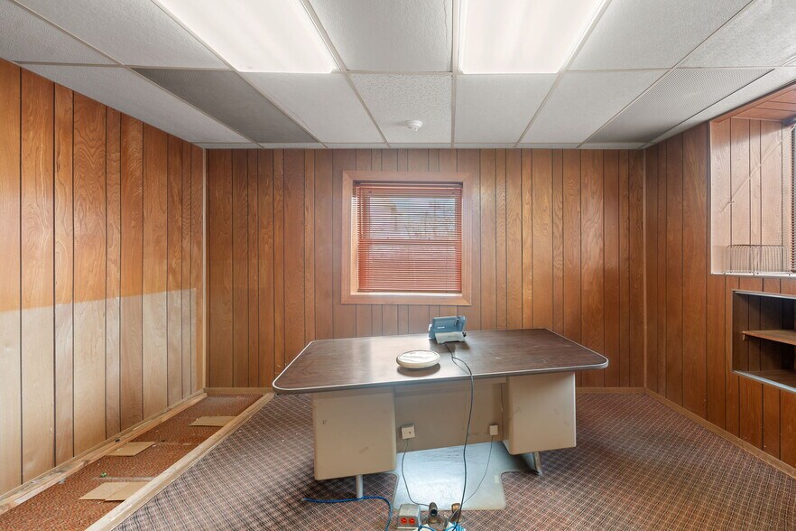 More Photos Of 1072 Main St, West Warwick Office For Sale