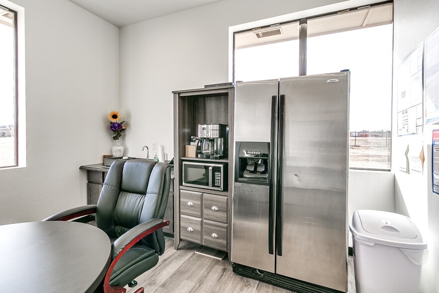 More Photos Of 1140 NW 192nd St, Edmond Office For Lease