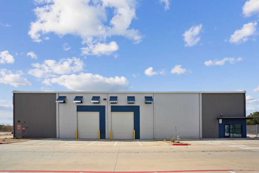 More Photos Of 5601 FM 973, Del Valle Unknown For Lease