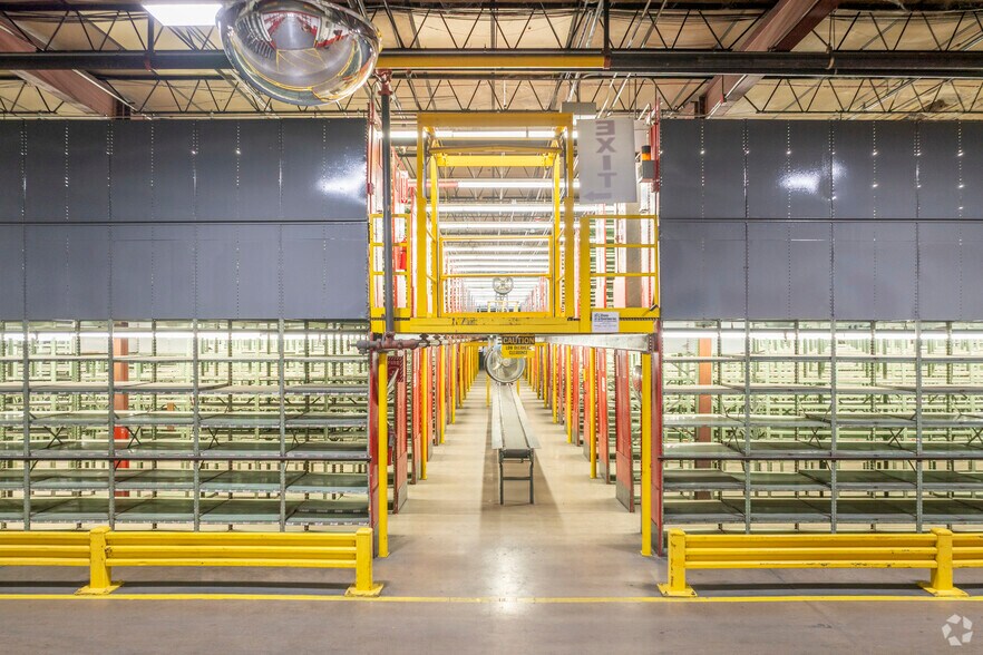 More Photos Of 3900 S Cicero Ave, Cicero Warehouse For Sale