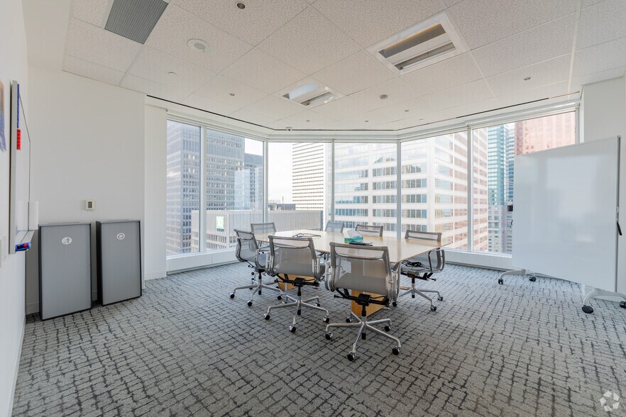 More Photos Of 181 Bay St, Toronto Office For Lease