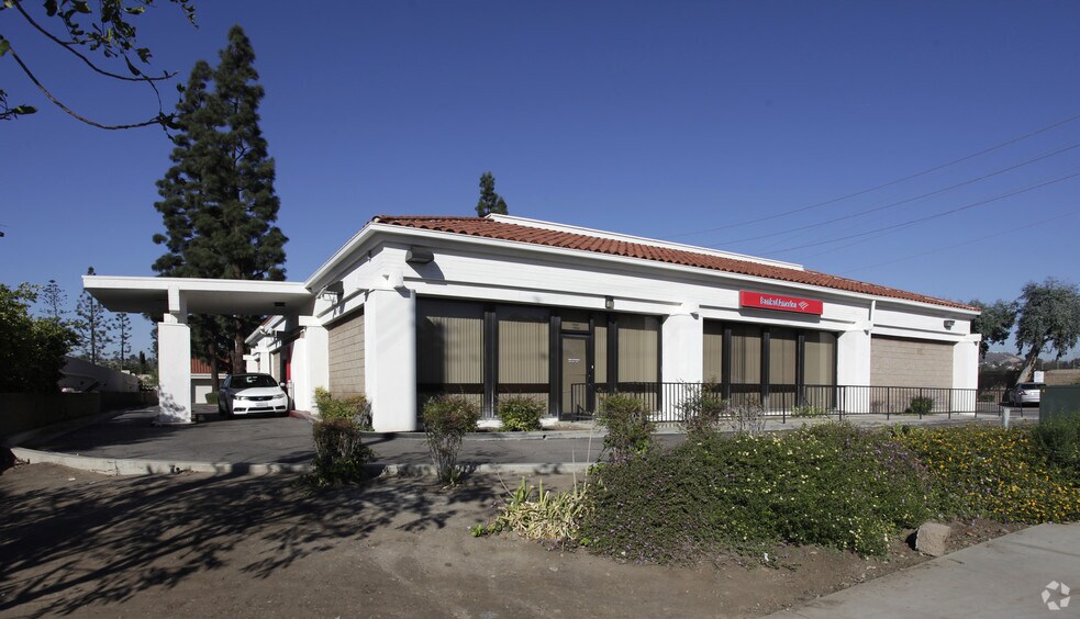 More Photos Of 17863 Santiago Blvd, Villa Park Bank For Lease