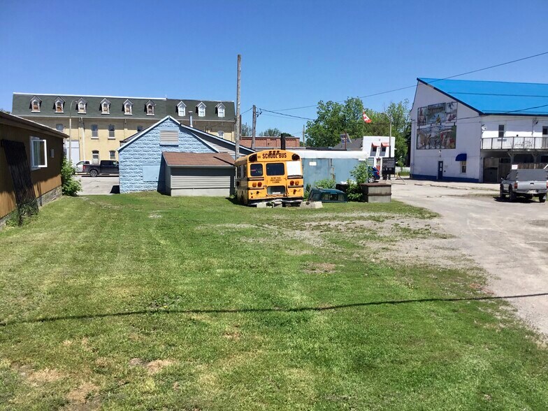More Photos Of 40 King St E, Kawartha Lakes Auto Repair For Sale