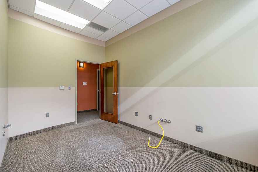 More Photos Of 495 Uinta Way, Denver Medical For Sale