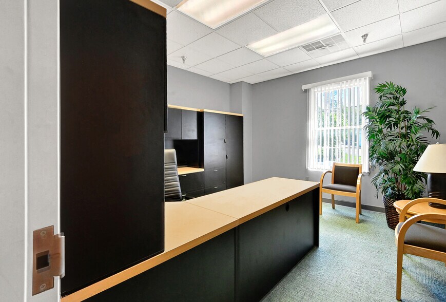 More Photos Of 4813 Jonestown Rd, Harrisburg Office For Lease