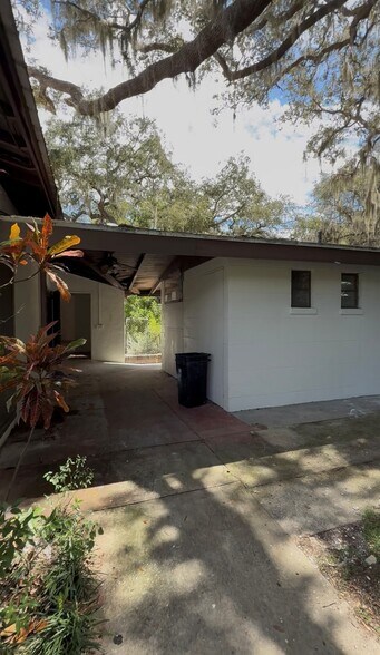 More Photos Of 18-20 E Pleasant St, Avon Park Religious Facility For Sale