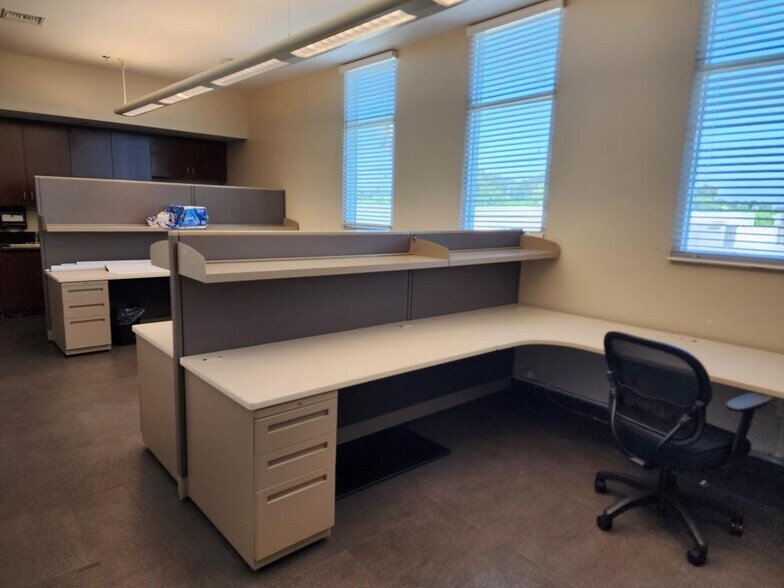 More Photos Of 14738 Pipeline Ave, Chino Hills Office For Lease