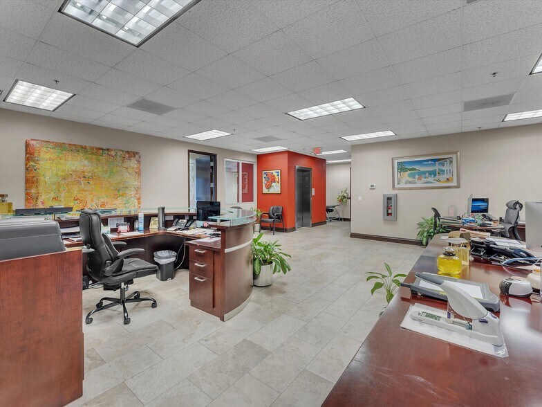 More Photos Of 2260 NW 114th Ave, Doral Warehouse For Lease