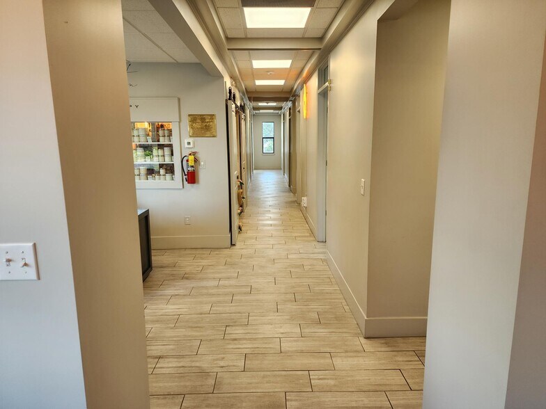 More Photos Of 1236 Dr Martin Luther King Jr St N, Saint Petersburg Office For Lease