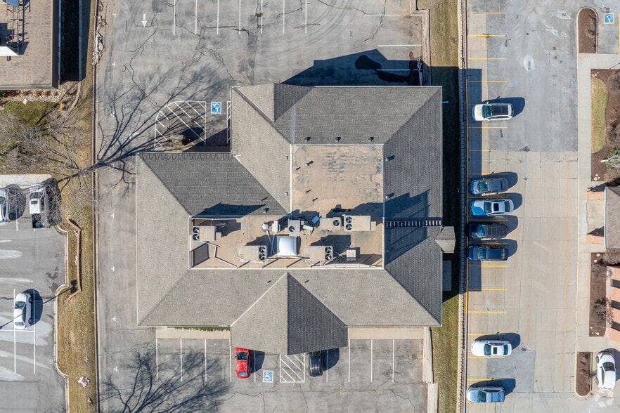 More Photos Of 13930 Gold Cir, Omaha Office For Lease