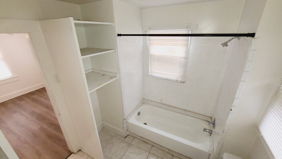 More Photos Of 308 Adeline St, Daytona Beach Apartments For Sale