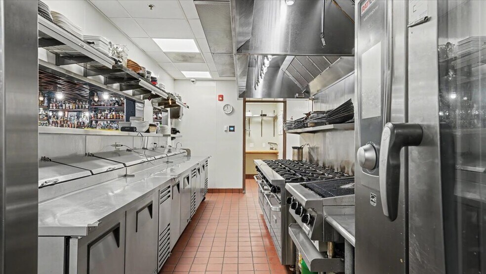 More Photos Of 102 Walnut St, Winona Office Residential For Sale