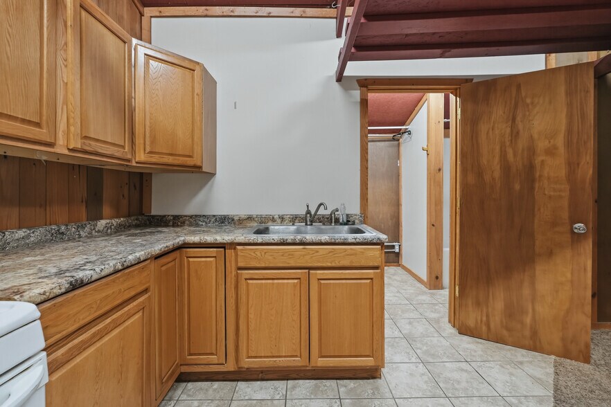 More Photos Of 100 S Old State Road 15, Leesburg Restaurant For Sale