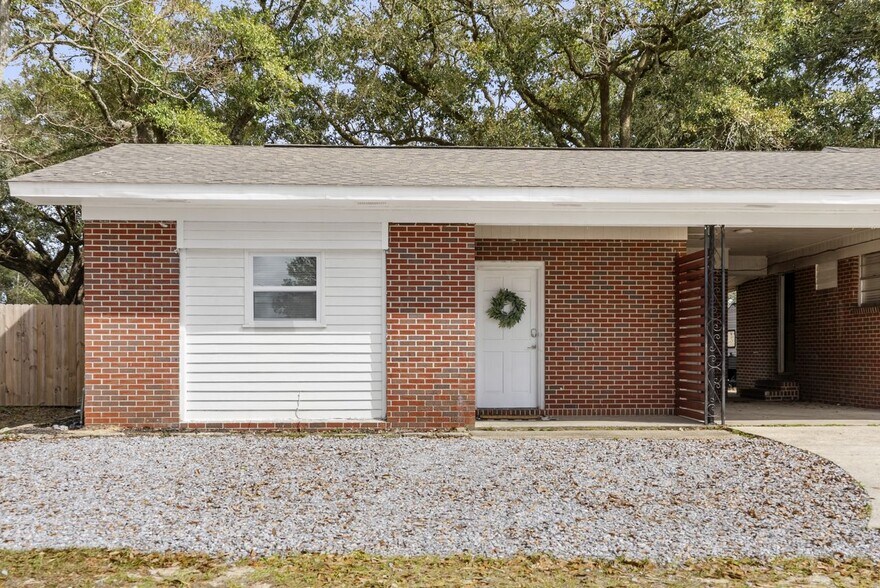 More Photos Of 9250 Untreiner Ave, Pensacola Office Residential For Sale