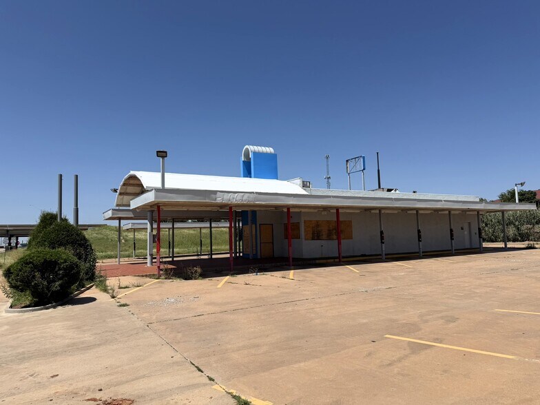 More Photos Of 1298 N Bailey St, Electra Fast Food For Sale