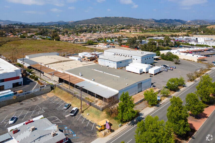 More Photos Of 528 E Mission Rd, San Marcos Manufacturing For Sale