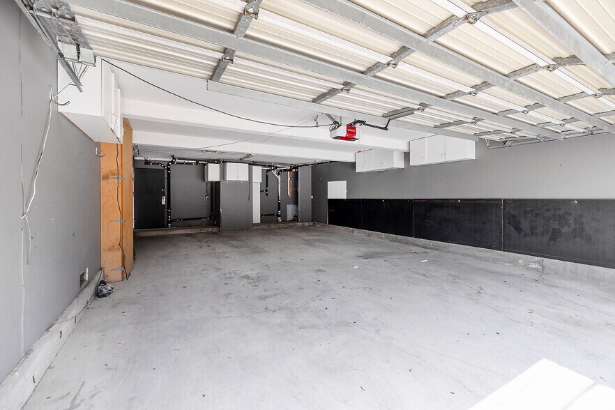 More Photos Of 22 28th Ave, Venice Apartments For Sale