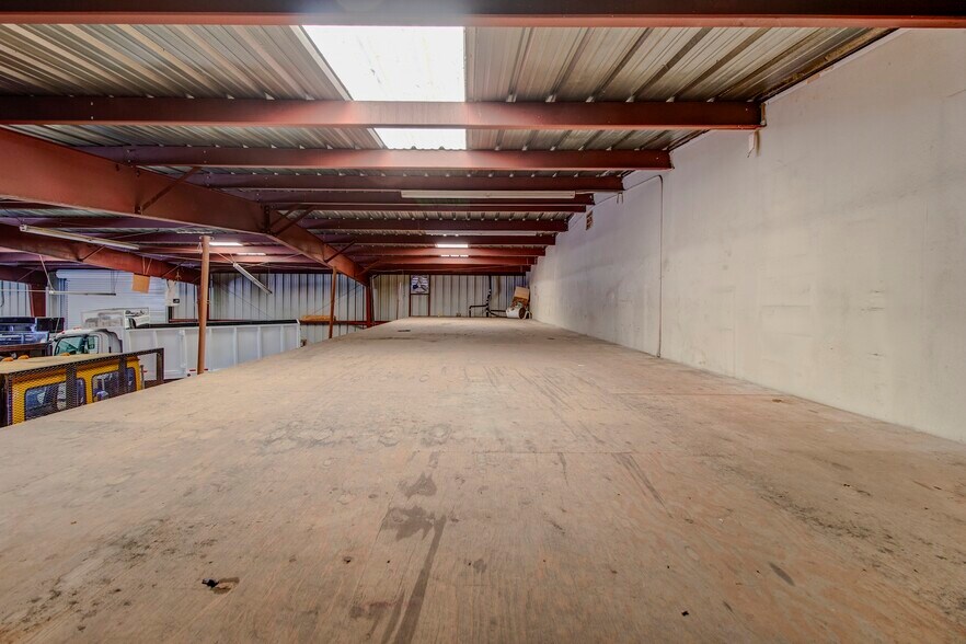 More Photos Of 1116 N Harbor Blvd, Santa Ana Flex For Lease