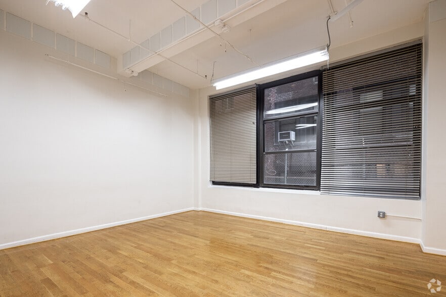 More Photos Of 134 W 29th St, New York Office For Sale