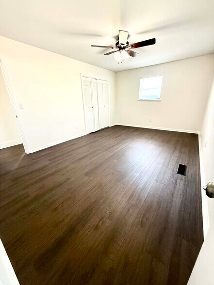 More Photos Of 7111 E Brainerd Rd, Chattanooga Loft Creative Space For Lease