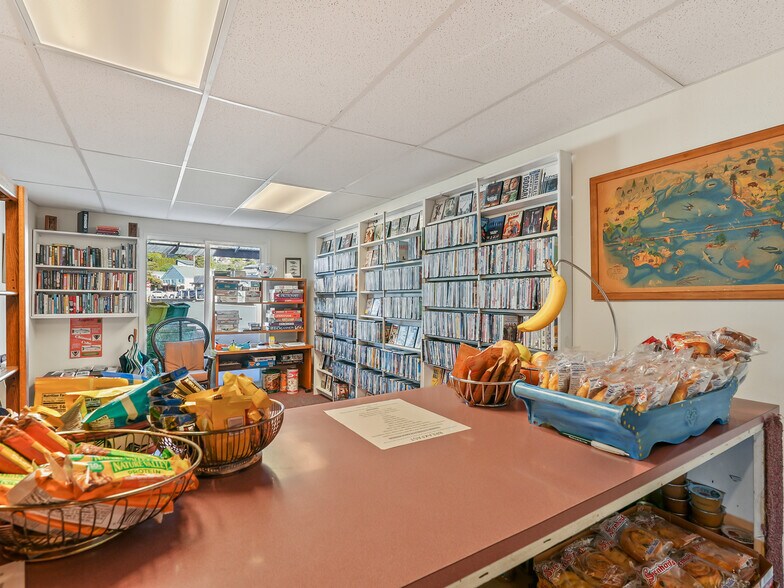More Photos Of 580 Marine Dr, Wheeler Hotel For Sale