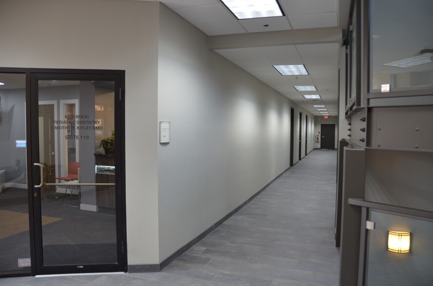 More Photos Of 700 E Ogden Ave, Westmont Medical For Lease