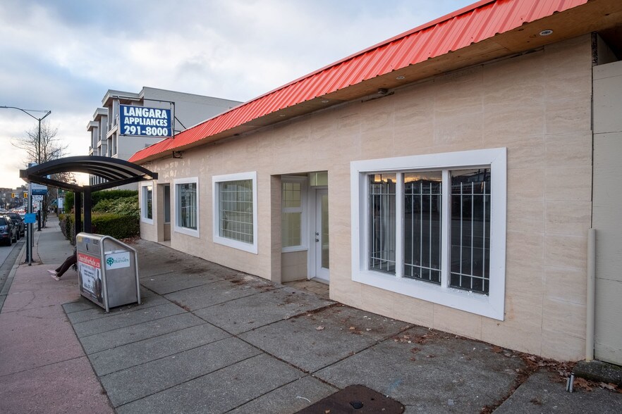 More Photos Of 4739-4743 Hastings St, Burnaby General Retail For Lease
