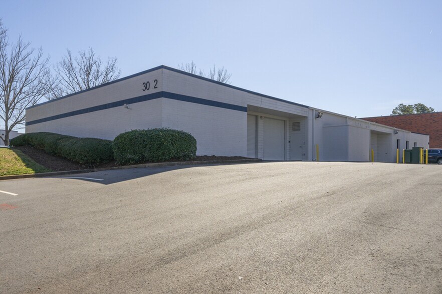 More Photos Of 3002 Kingston Ct SE, Marietta Light Distribution For Lease