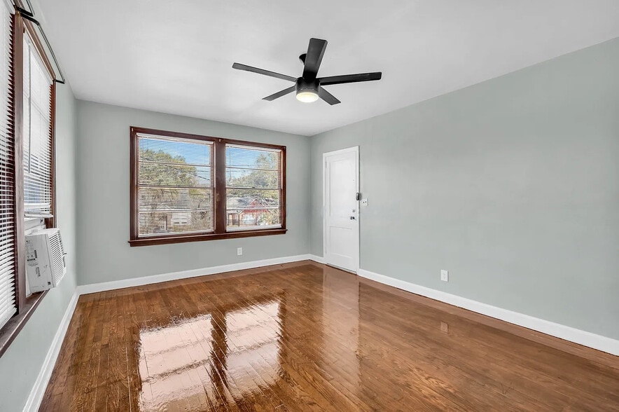 More Photos Of 2338 Oak St, Jacksonville Apartments For Sale