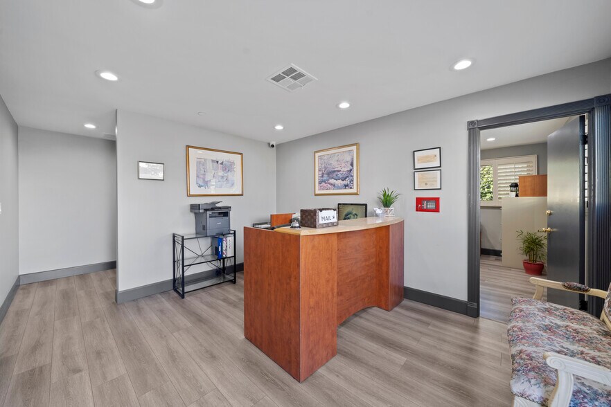 More Photos Of 1202 Hunter Ave, Santa Ana Warehouse For Sale