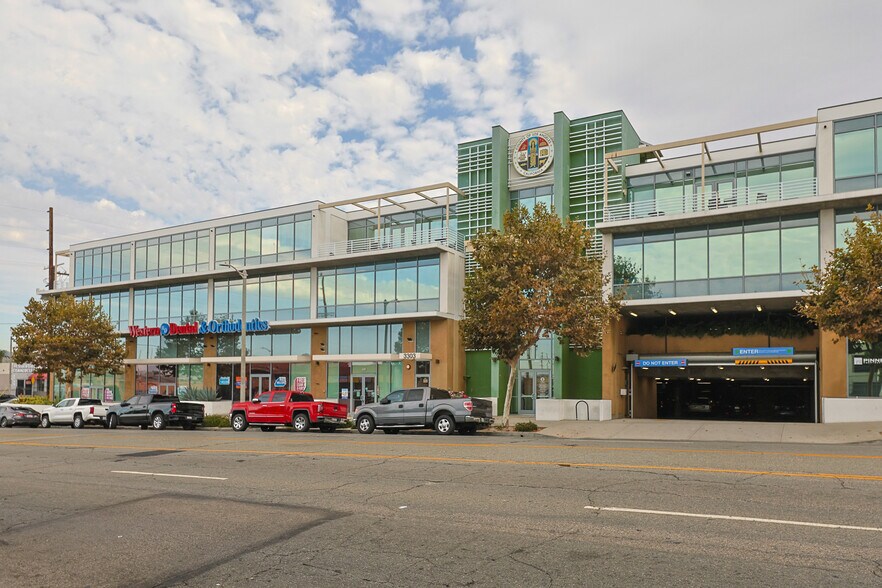 More Photos Of 3331 N Broadway, Los Angeles Office For Sale