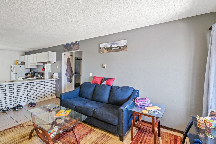 More Photos Of 935 Hathaway Dr, Colorado Springs Apartments For Sale