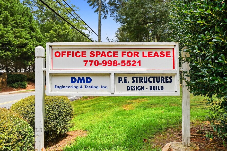More Photos Of 255 Norcross St, Roswell Office For Lease
