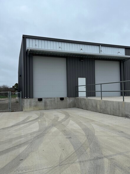 More Photos Of 120 Old Agnes Rd, Weatherford Light Distribution For Lease