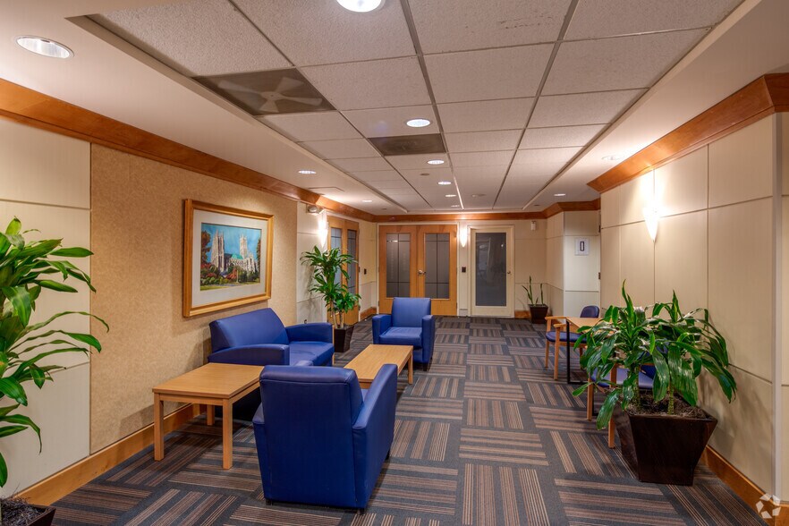 More Photos Of 1 DuPont Cir NW, Washington Office For Lease