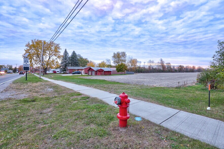 Primary Photo Of 12455 Church St, Birch Run Land For Sale