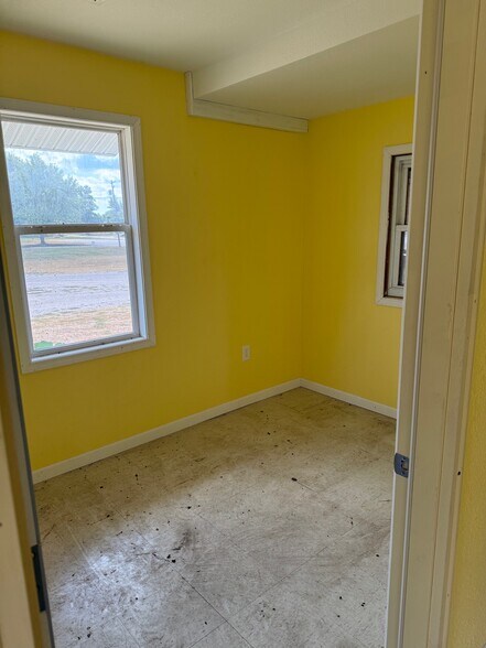 More Photos Of 18 Broadway st, Herrick Flex For Sale