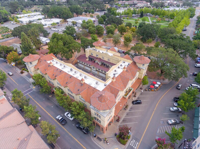 More Photos Of 9071 Windsor Rd, Windsor General Retail For Lease